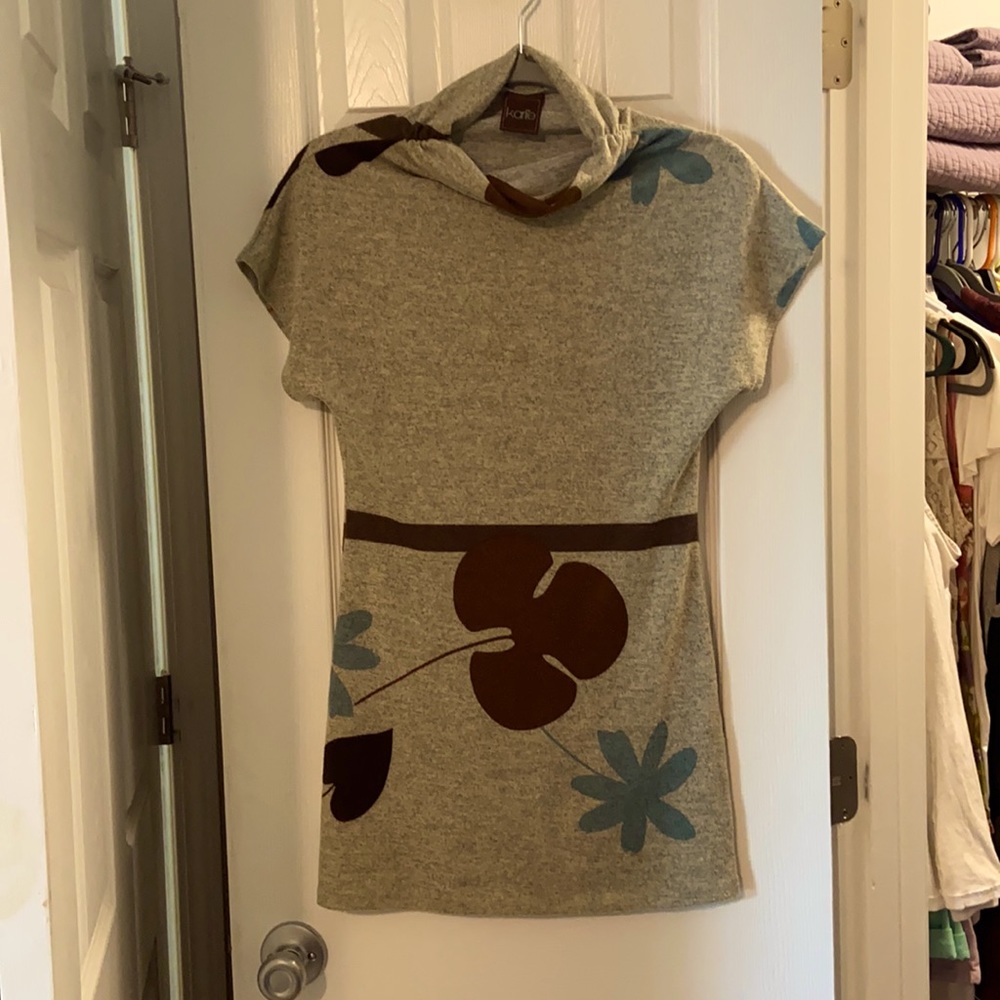 Closet purge, gently worn tunic
